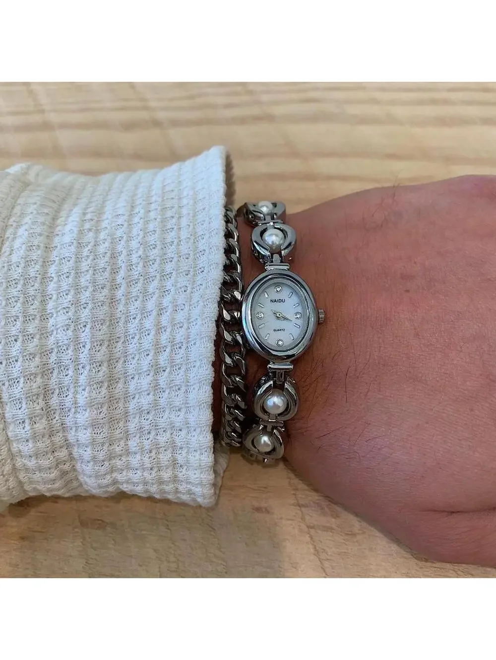 Luxury Y2K style Silver round stainless steel quartz pearl stone charm watch
